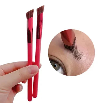 Realistic eyebrow brush